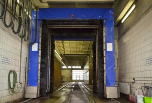 Das Portal der Buswäsche