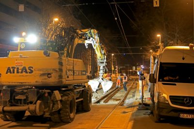 Gleisbauarbeiten bei Nacht (Foto: Peter Gercke)